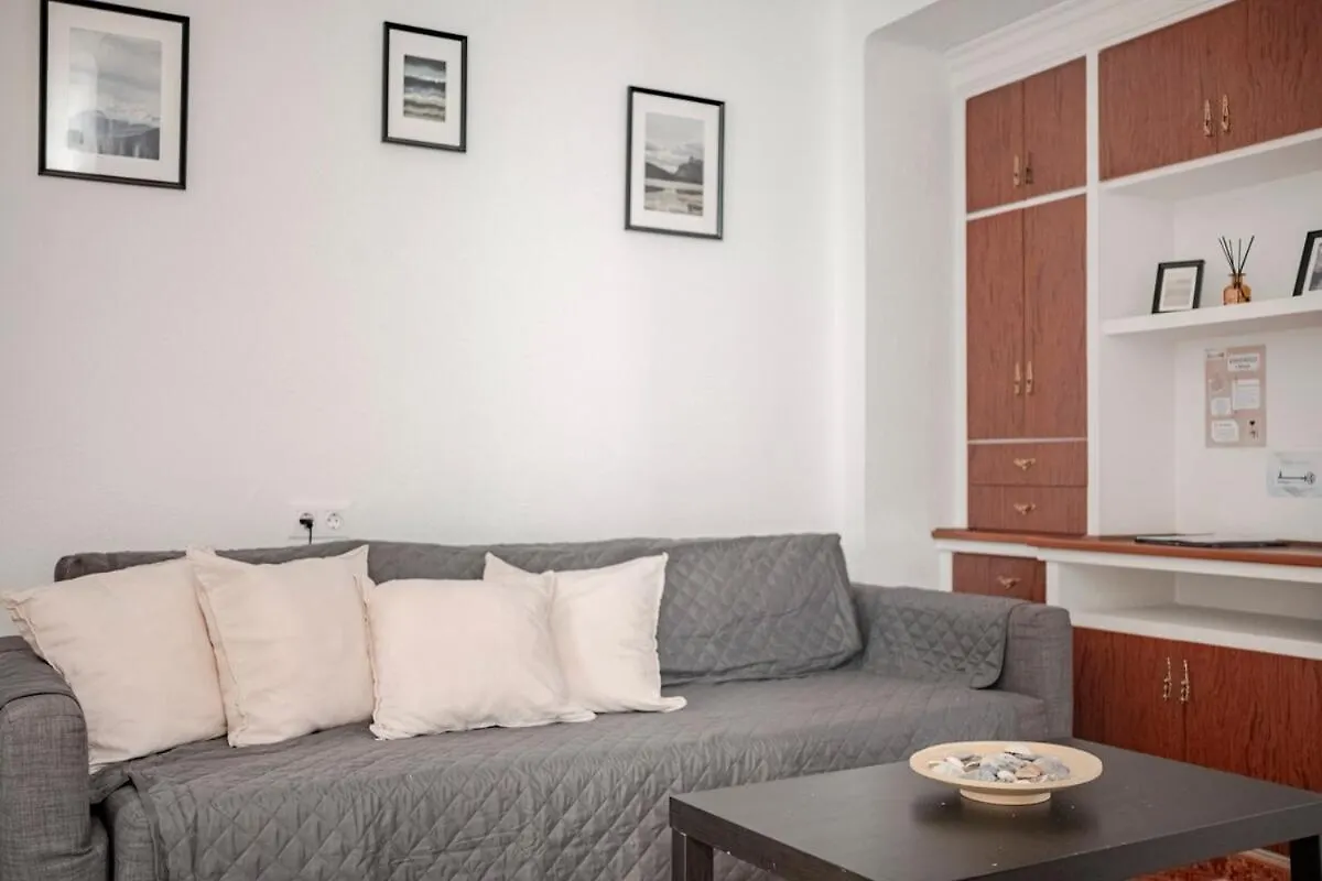 Apartment With Work/Study Room Close To Old Town Màlaga