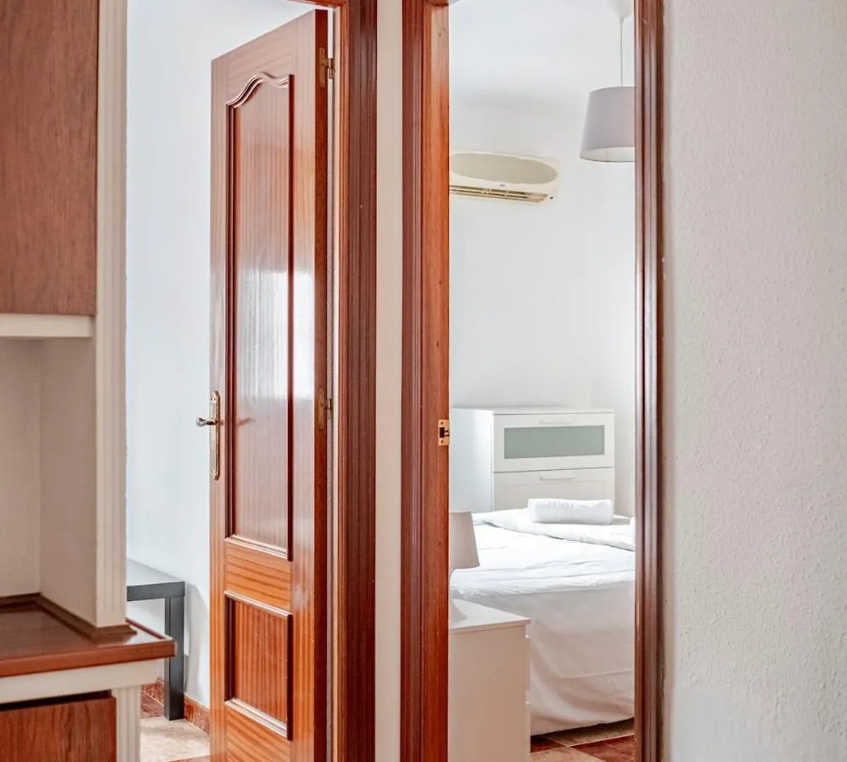 Apartment With Work/Study Room Close To Old Town Màlaga