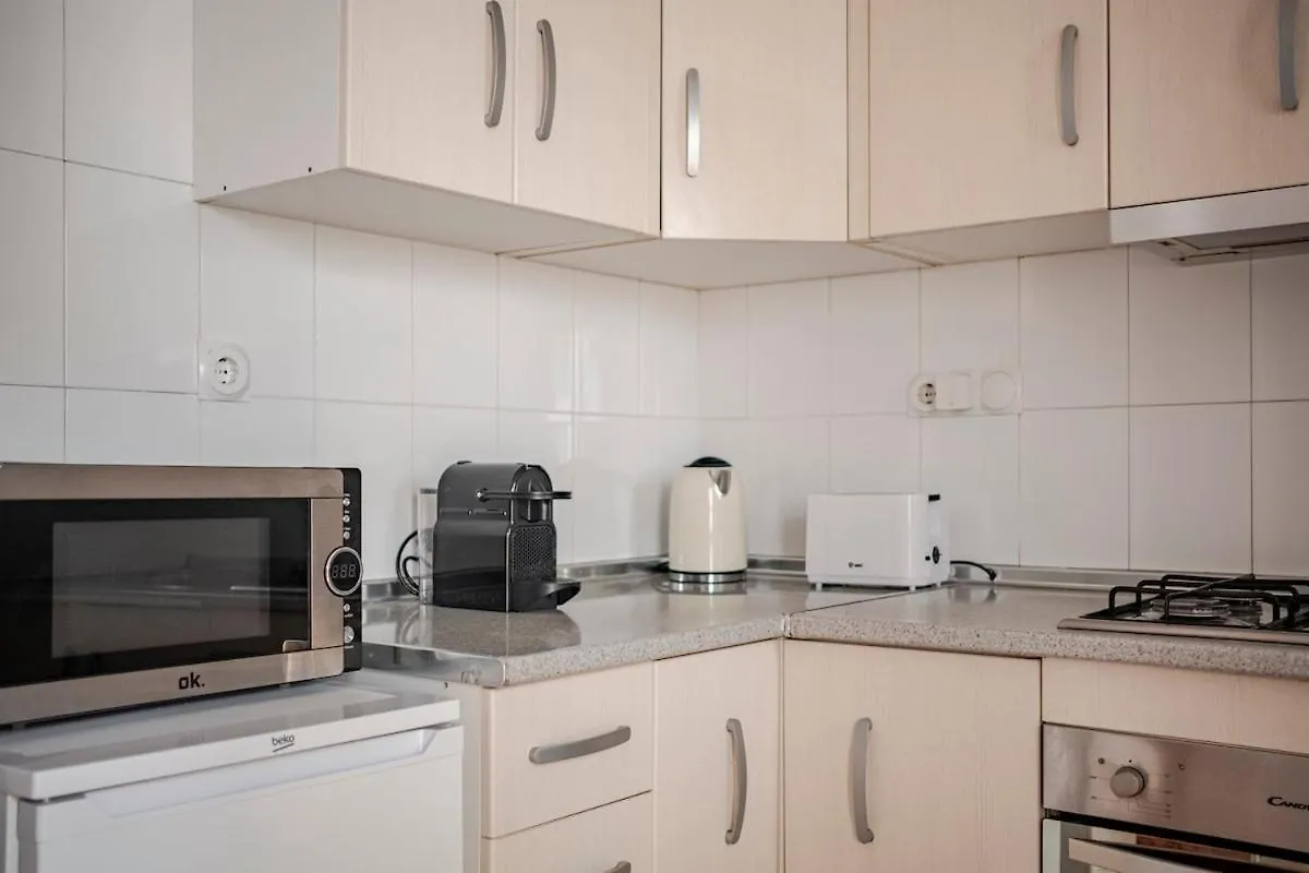 Apartment With Work/Study Room Close To Old Town Màlaga