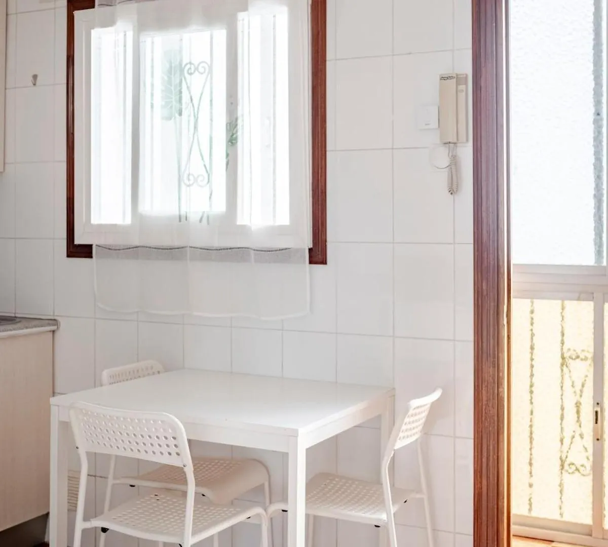 Apartment With Work/Study Room Close To Old Town Màlaga